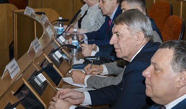 Депутаты Законодательного Собрания утвердили бюджет на 2026–2028 годы